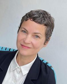 Leah DeVun